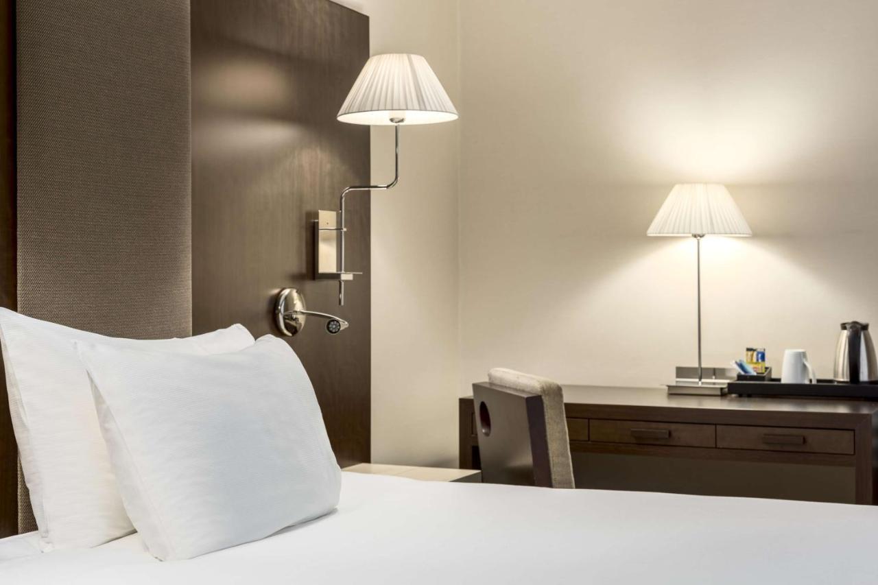 Hotel Nh Dona Ines 4*